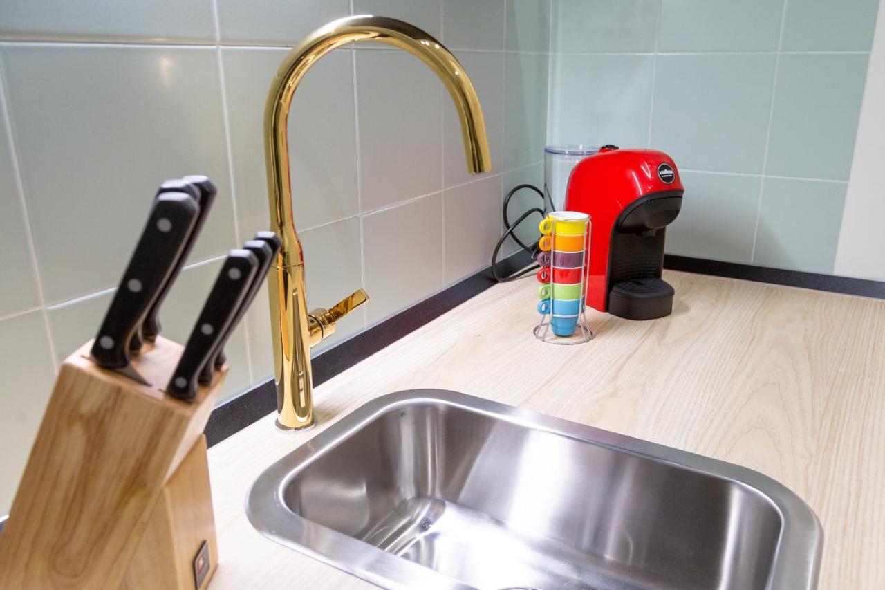Lovely And Tiny Pied-A-Terre In The City Center Trieste Eksteriør bilde